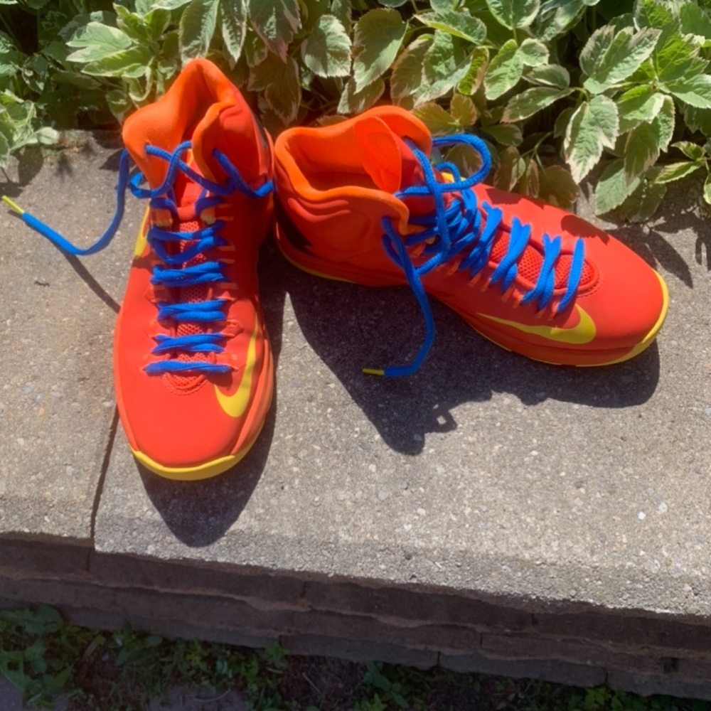 KD basketball shoes